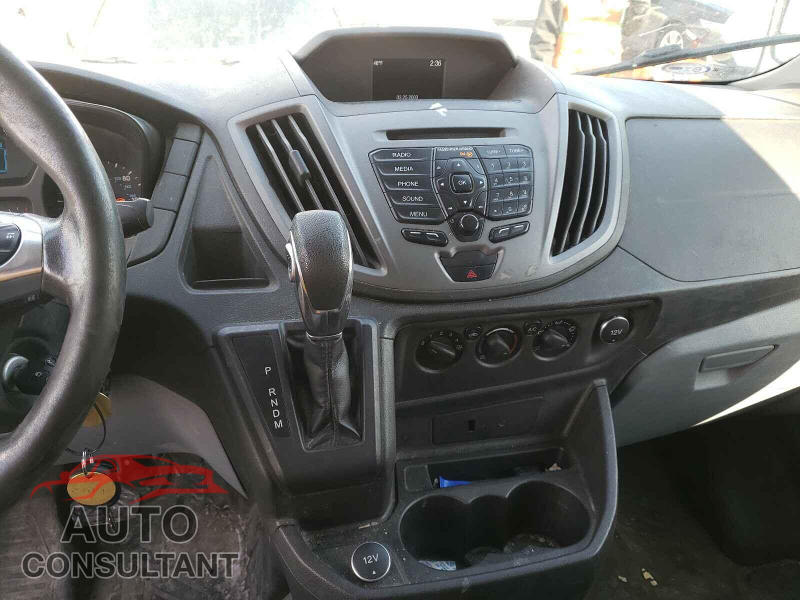 FORD TRANSIT CO 2017 - 1FTYR1CM6HKB53401