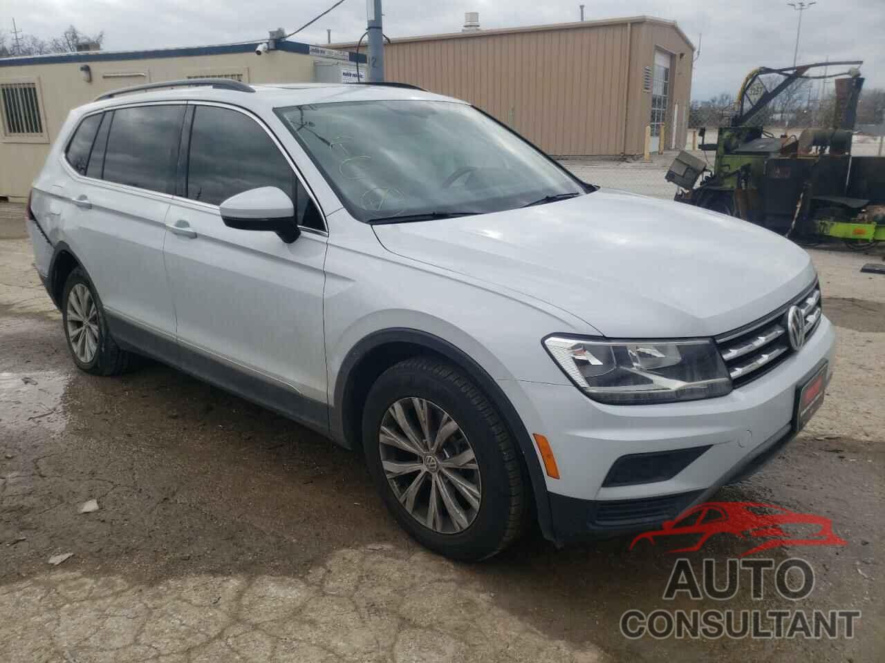 VOLKSWAGEN TIGUAN 2018 - 3VV3B7AX6JM053751