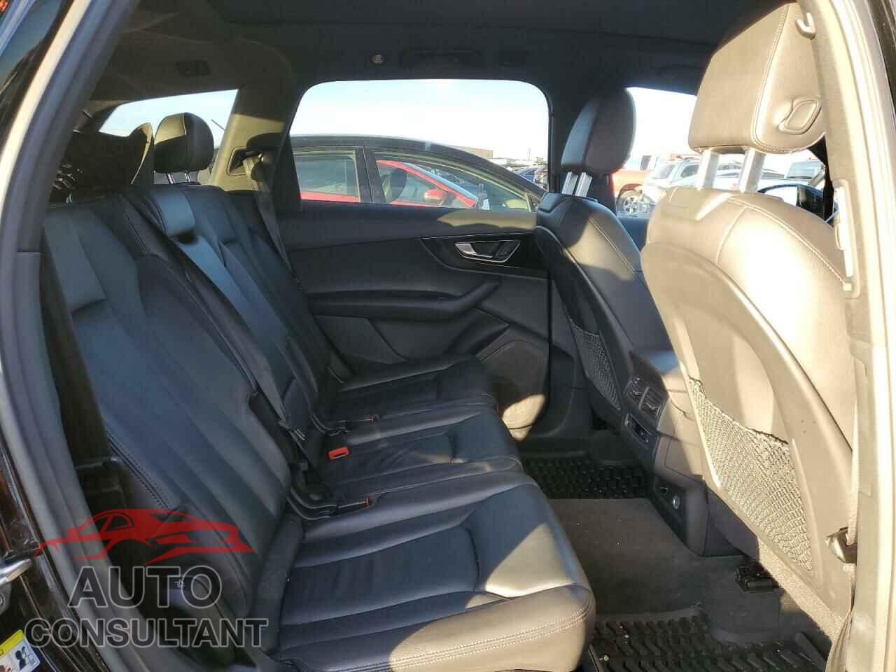 AUDI Q7 2019 - WA1AAAF71KD000607