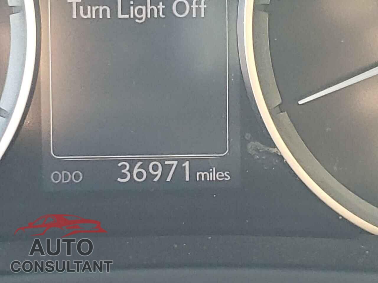 LEXUS IS 2016 - JTHBA1D20G5034507