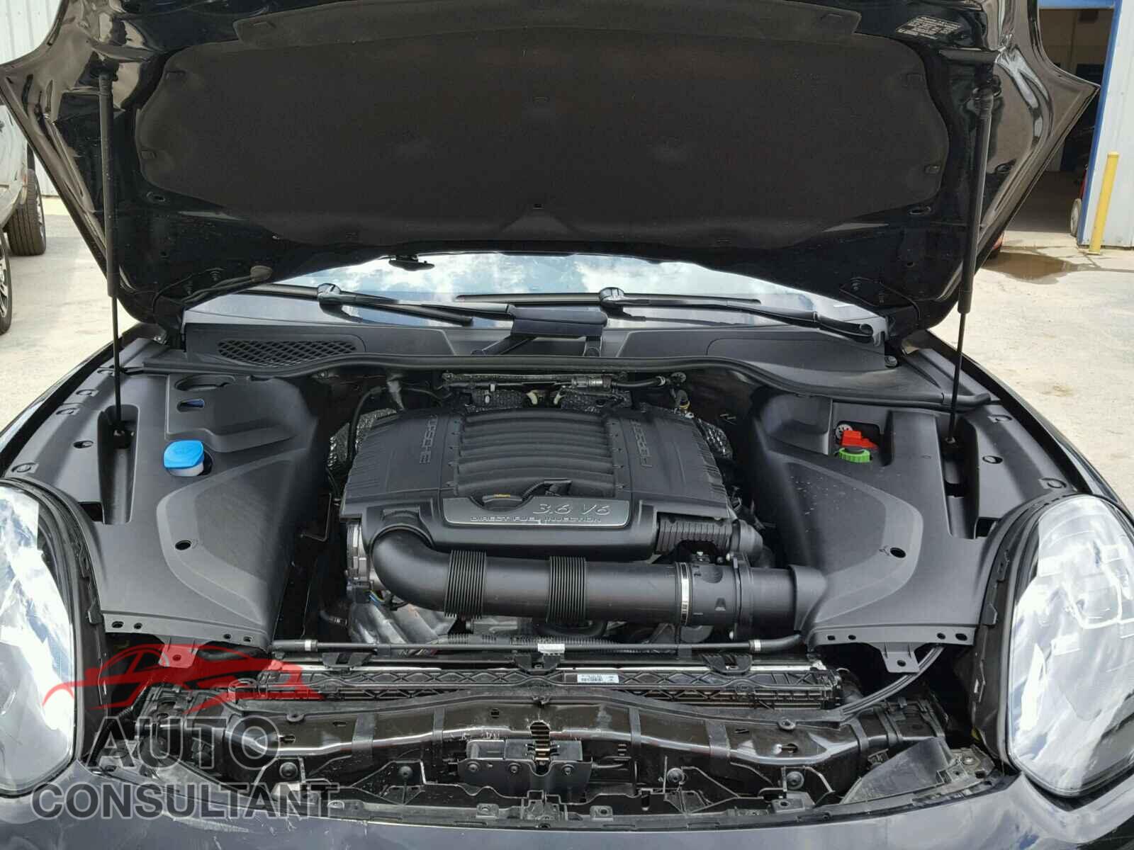 PORSCHE CAYENNE 2016 - WP1AA2A28GKA08065