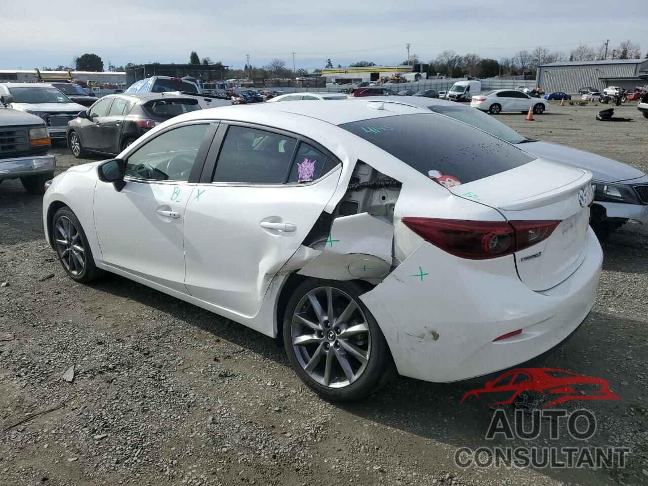 MAZDA 3 2018 - 3MZBN1W34JM253013