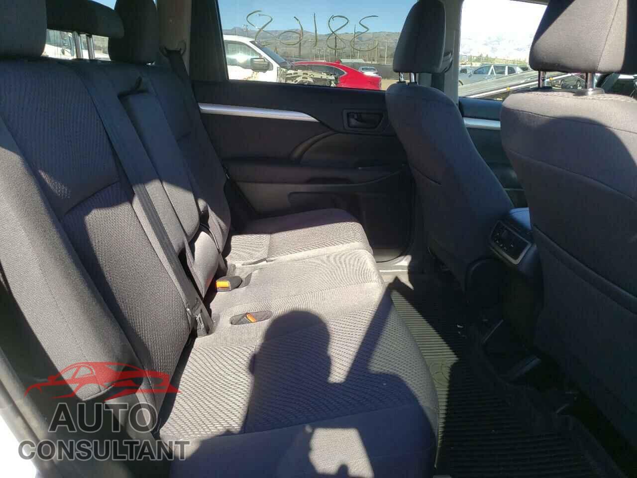 TOYOTA HIGHLANDER 2017 - 5TDBGRFH2HS033676