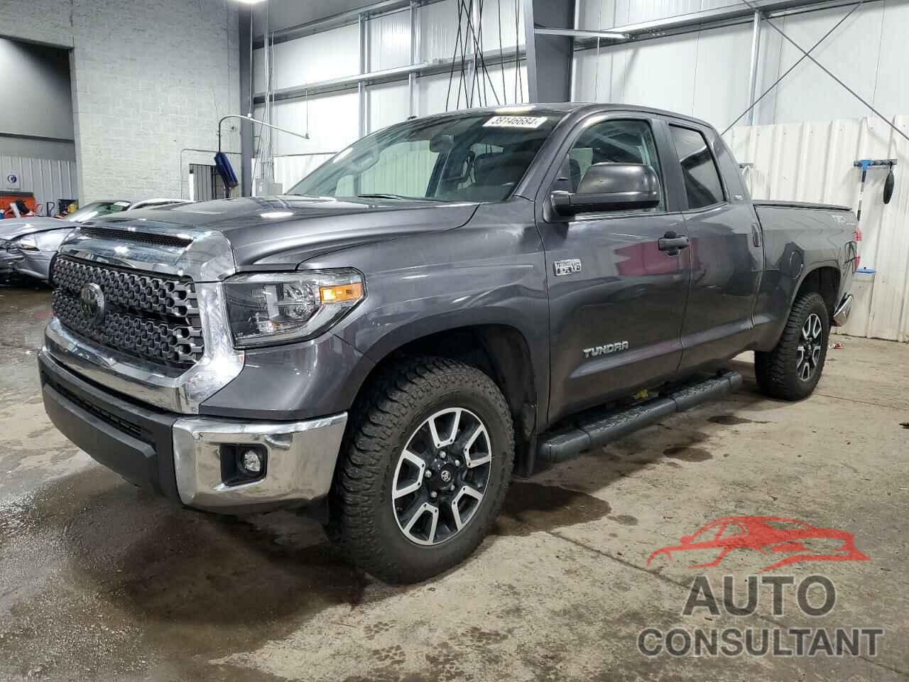 TOYOTA TUNDRA 2018 - 5TFUW5F15JX711828