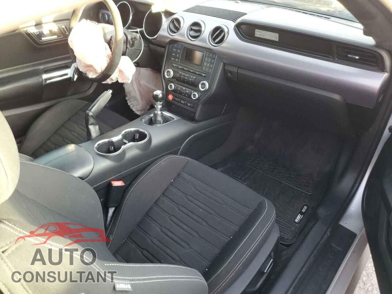 FORD MUSTANG 2017 - 1FA6P8CF0H5330875