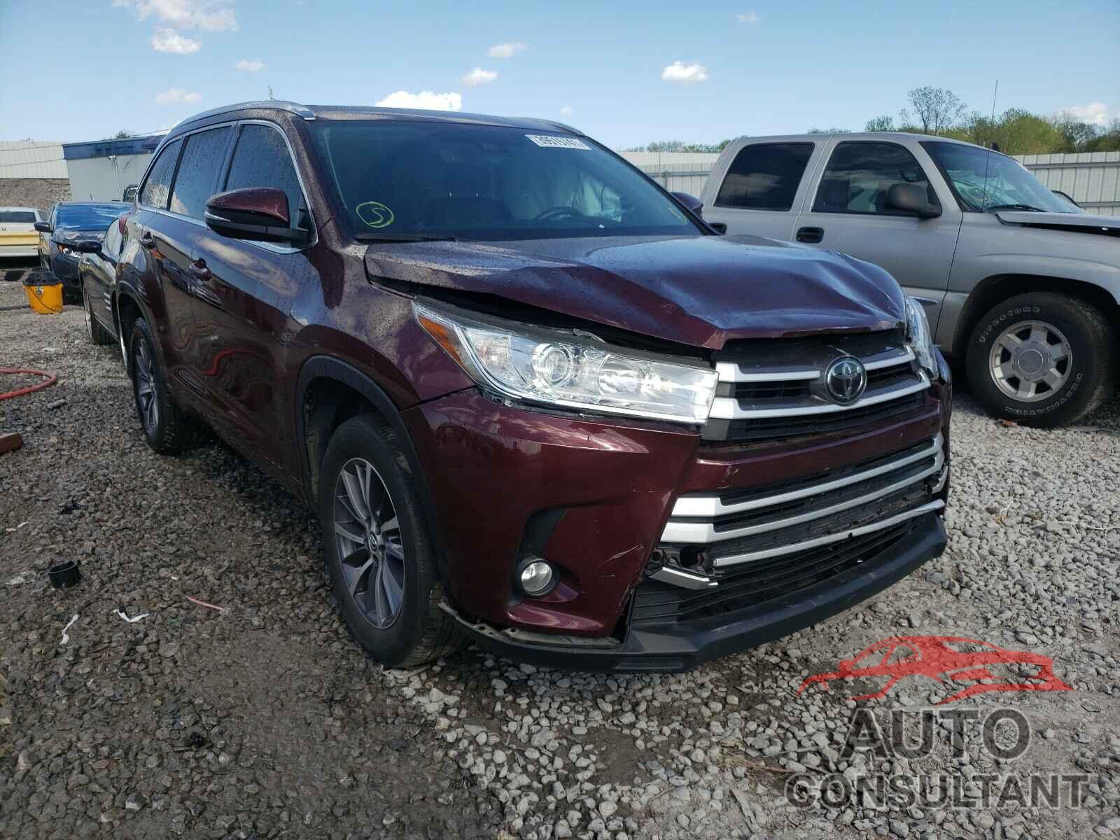 TOYOTA HIGHLANDER 2018 - 5TDKZRFH5JS267732