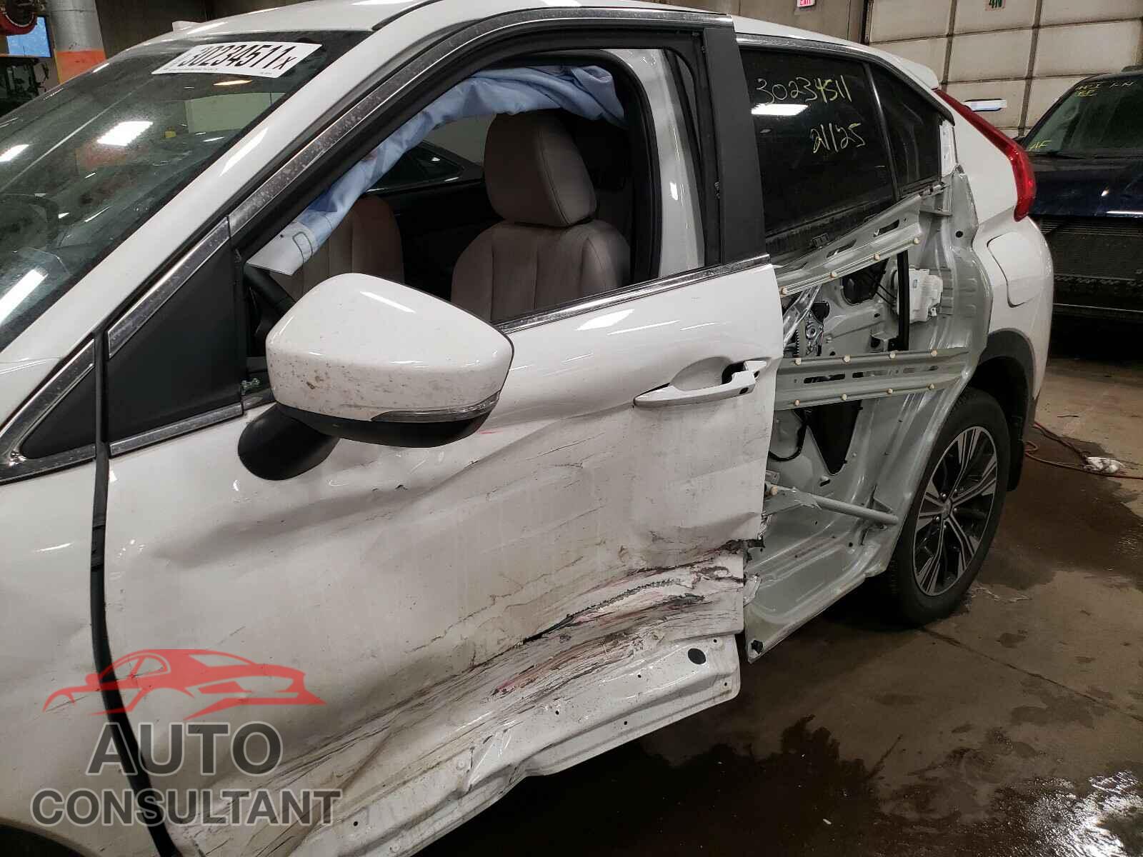 MITSUBISHI ECLIPSE 2018 - JA4AT5AA3JZ062676