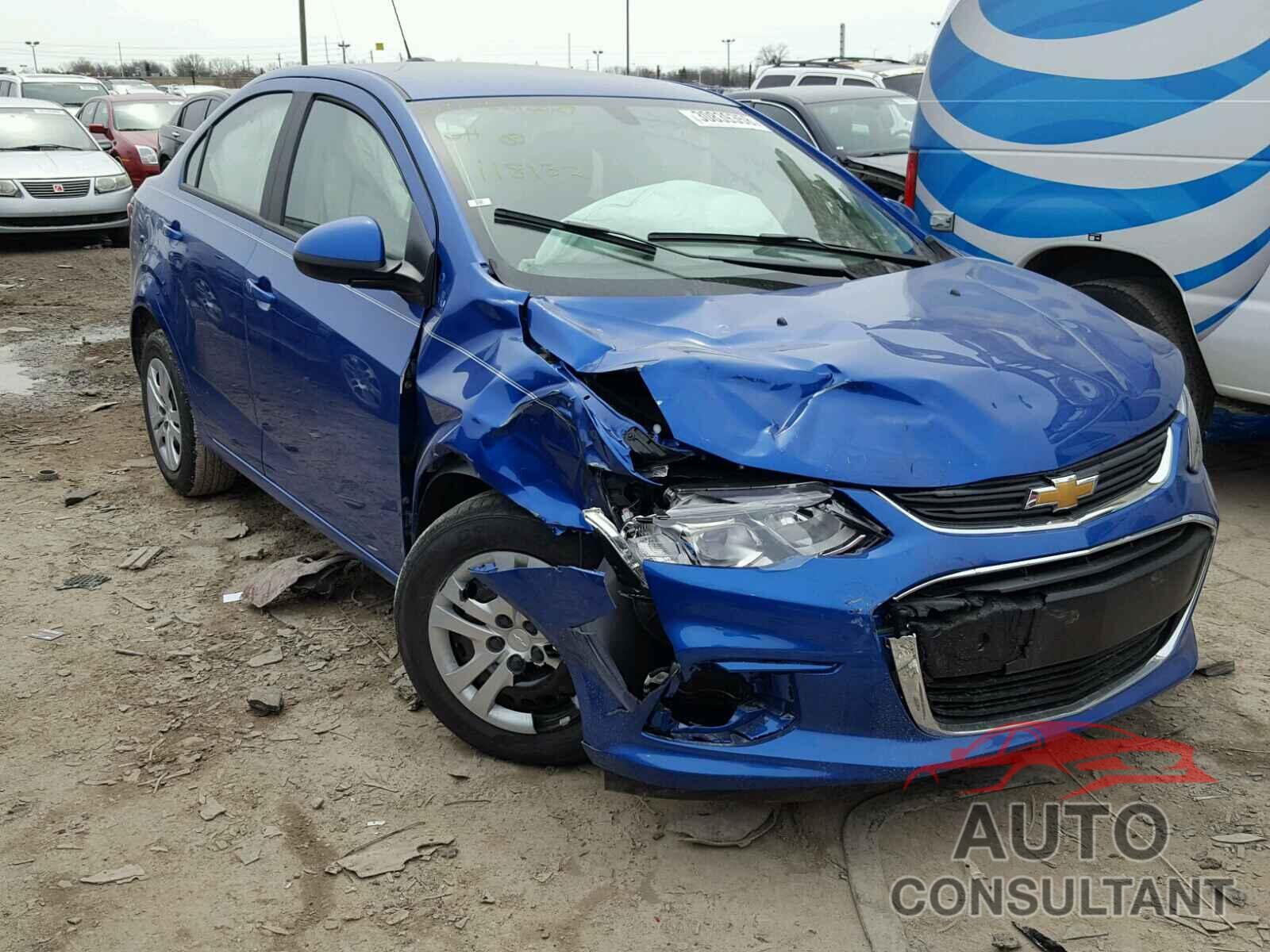 CHEVROLET SONIC 2018 - 1G1JB5SH0J4118132