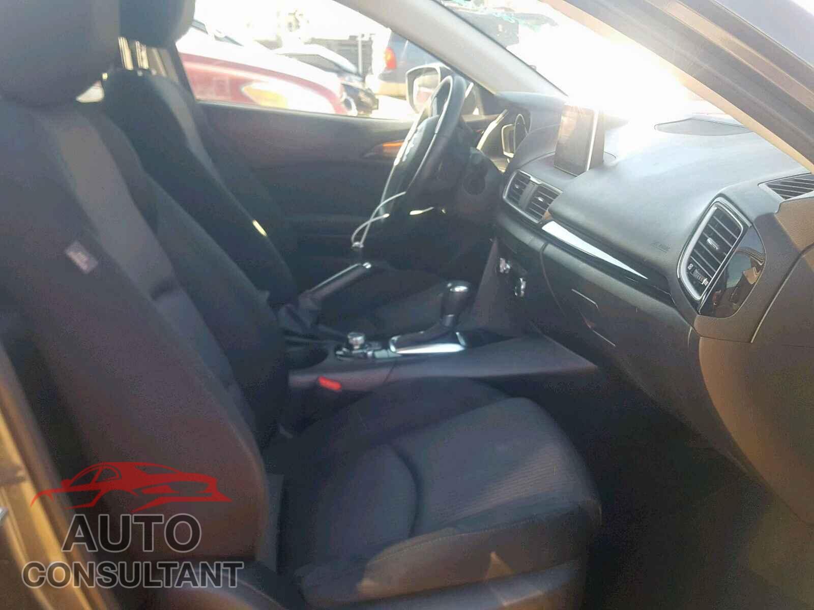 MAZDA 3 2015 - 2T1BURHE2HC752978