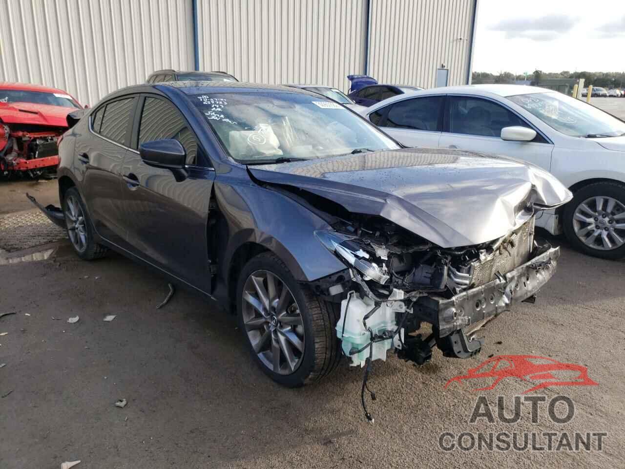 MAZDA 3 2018 - 3MZBN1V39JM248830