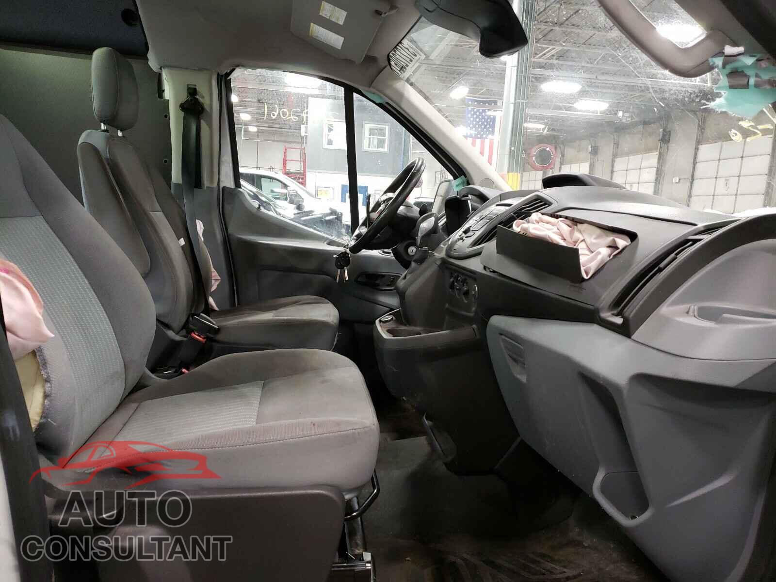 FORD TRANSIT CO 2017 - 1FTYR2YM1HKA36579