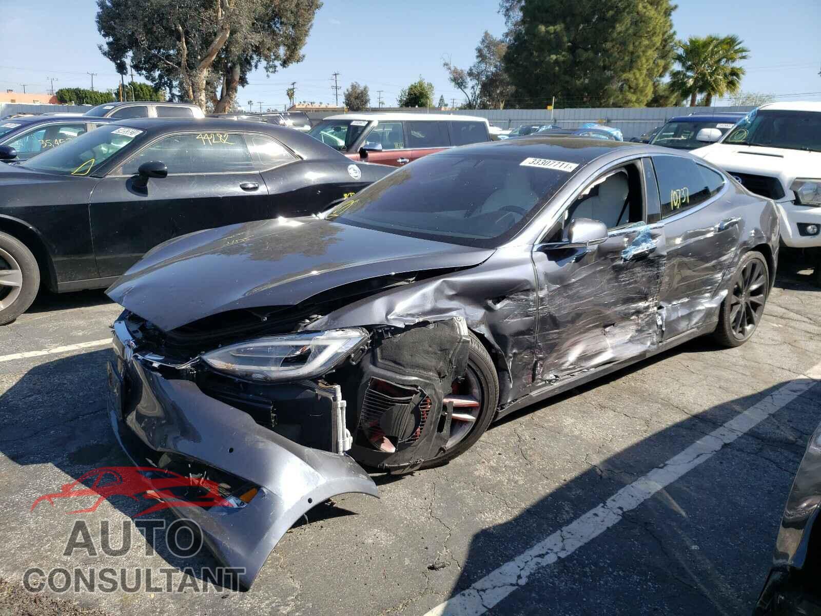 TESLA MODEL S 2020 - 5YJSA1E46LF400643