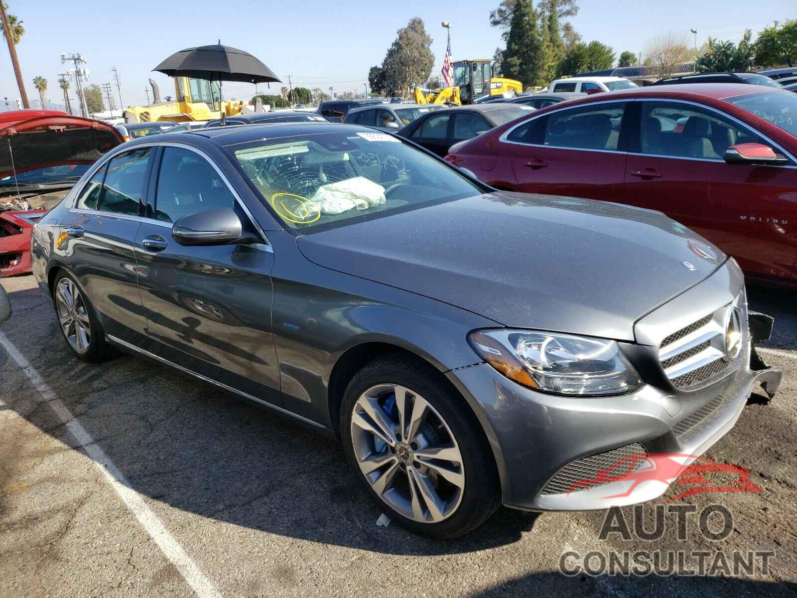 MERCEDES-BENZ C-CLASS 2017 - 55SWF4HB9HU222506
