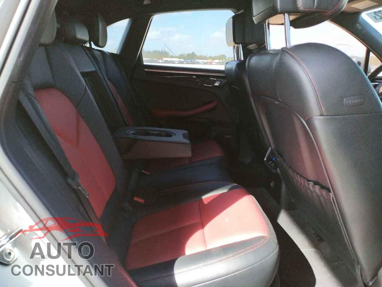 PORSCHE MACAN 2017 - WP1AA2A54HLB04930