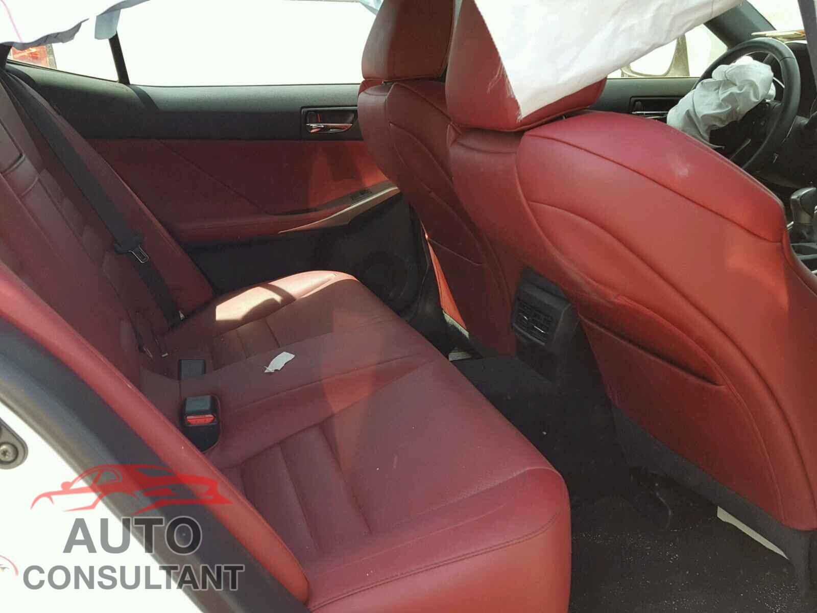 LEXUS IS250 2015 - JTHCF1D29F5019136
