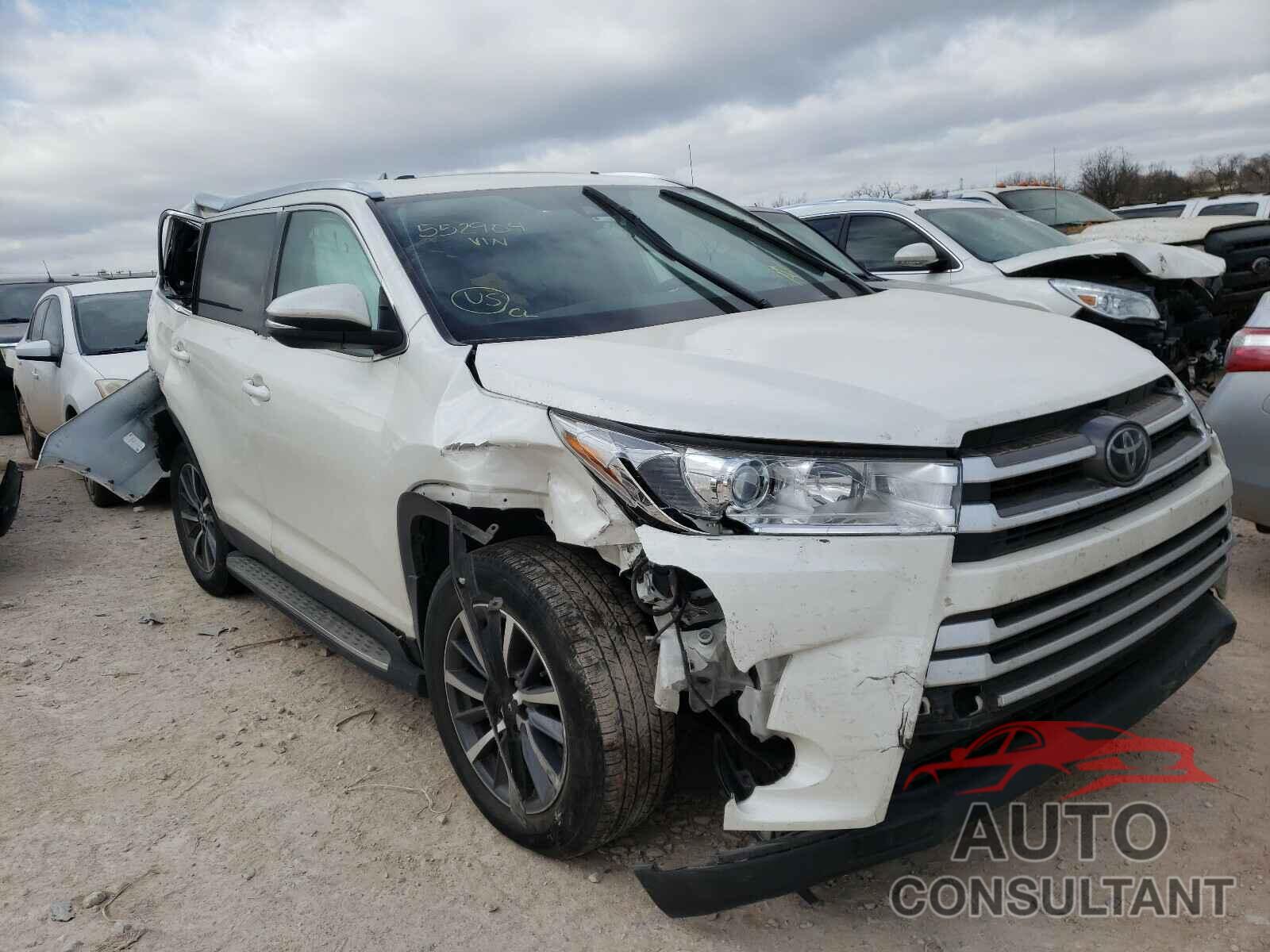 TOYOTA HIGHLANDER 2019 - 5TDKZRFH7KS552904