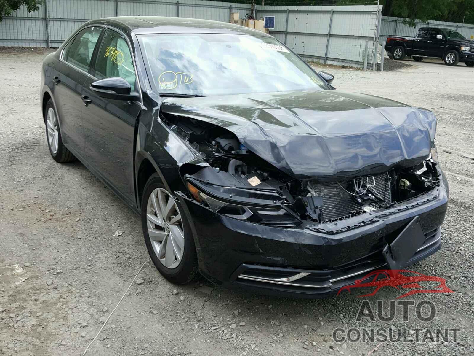VOLKSWAGEN PASSAT 2018 - 1VWBA7A33JC013023