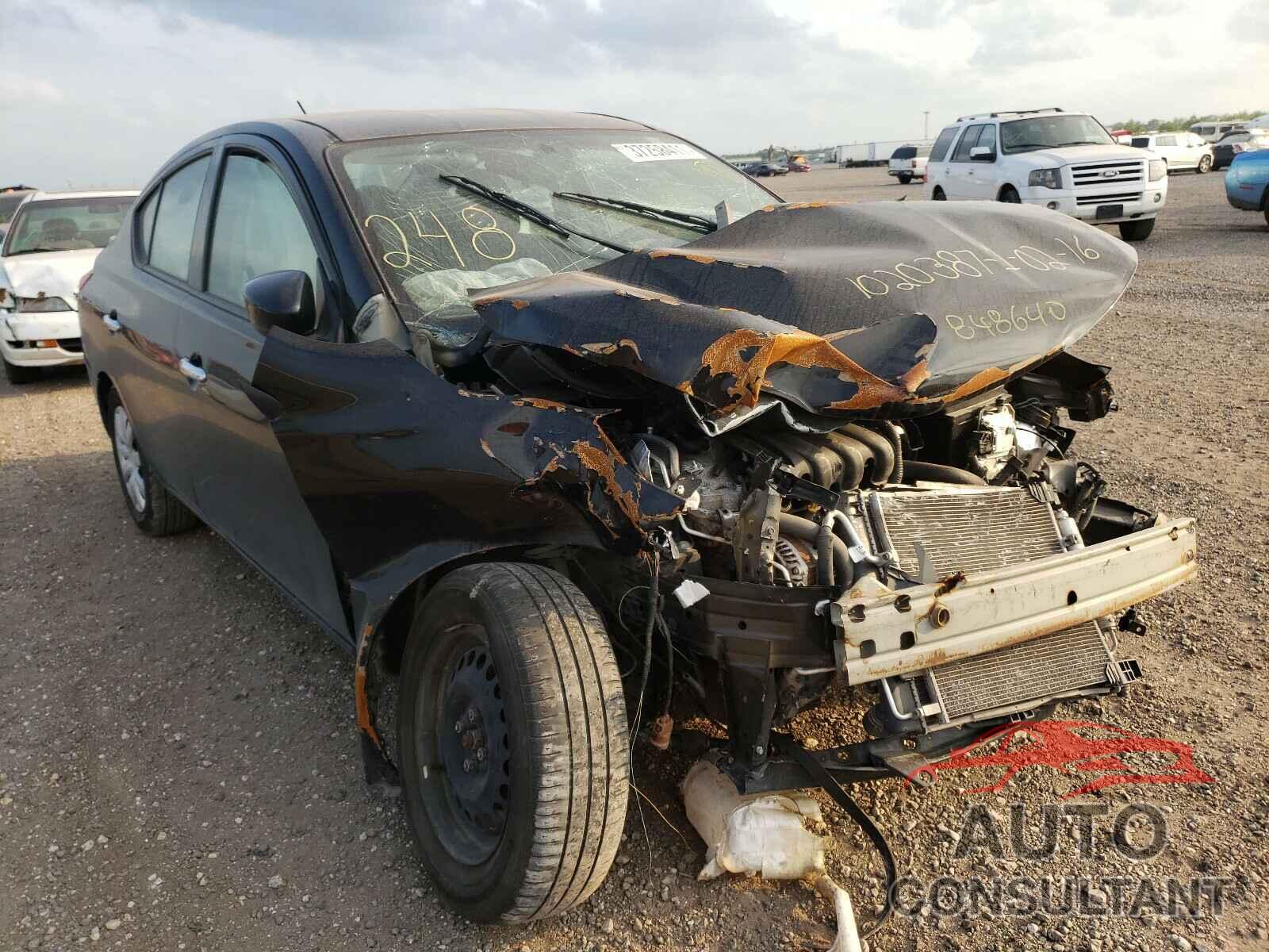 NISSAN VERSA 2017 - 3N1CN7AP5HL848640