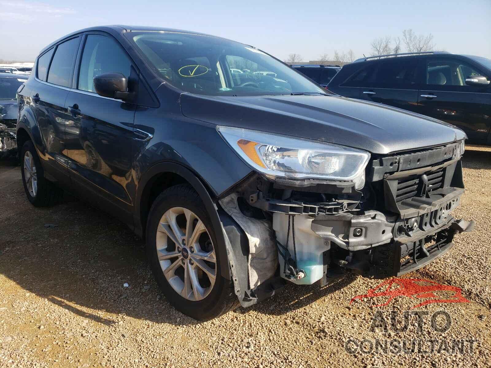 FORD ESCAPE 2017 - 1FMCU0GD5HUC95459