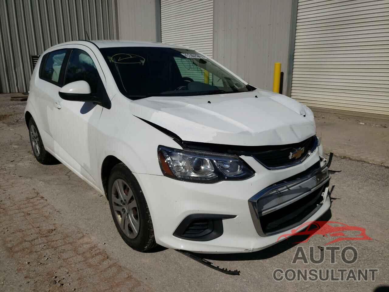 CHEVROLET SONIC 2018 - 1G1JG6SH7J4105613