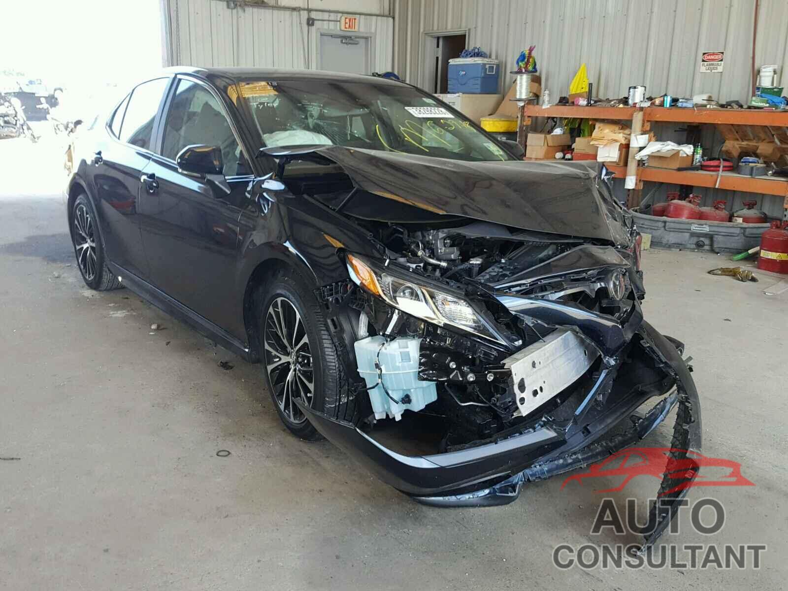 TOYOTA CAMRY 2018 - 4T1B11HK6JU530917