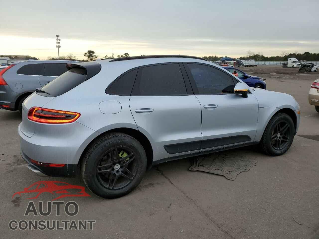 PORSCHE MACAN 2017 - WP1AA2A57HLB04355