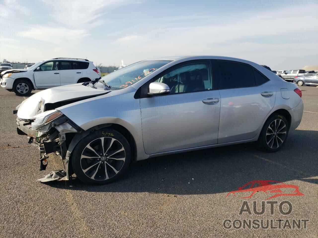 TOYOTA COROLLA 2018 - 5YFBURHE0JP750605