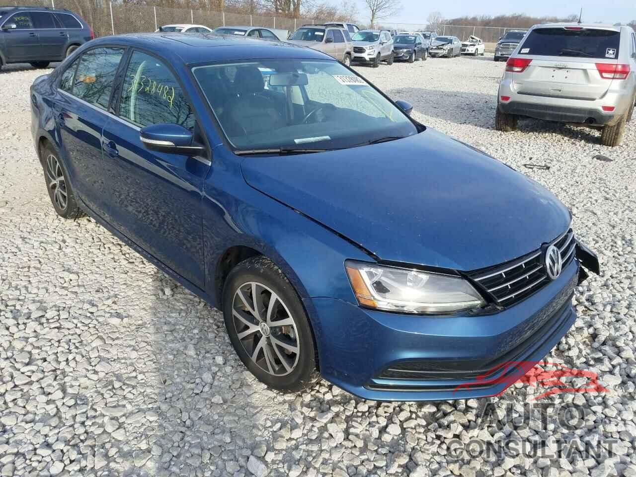 VOLKSWAGEN JETTA 2018 - 3VWDB7AJ5JM204347
