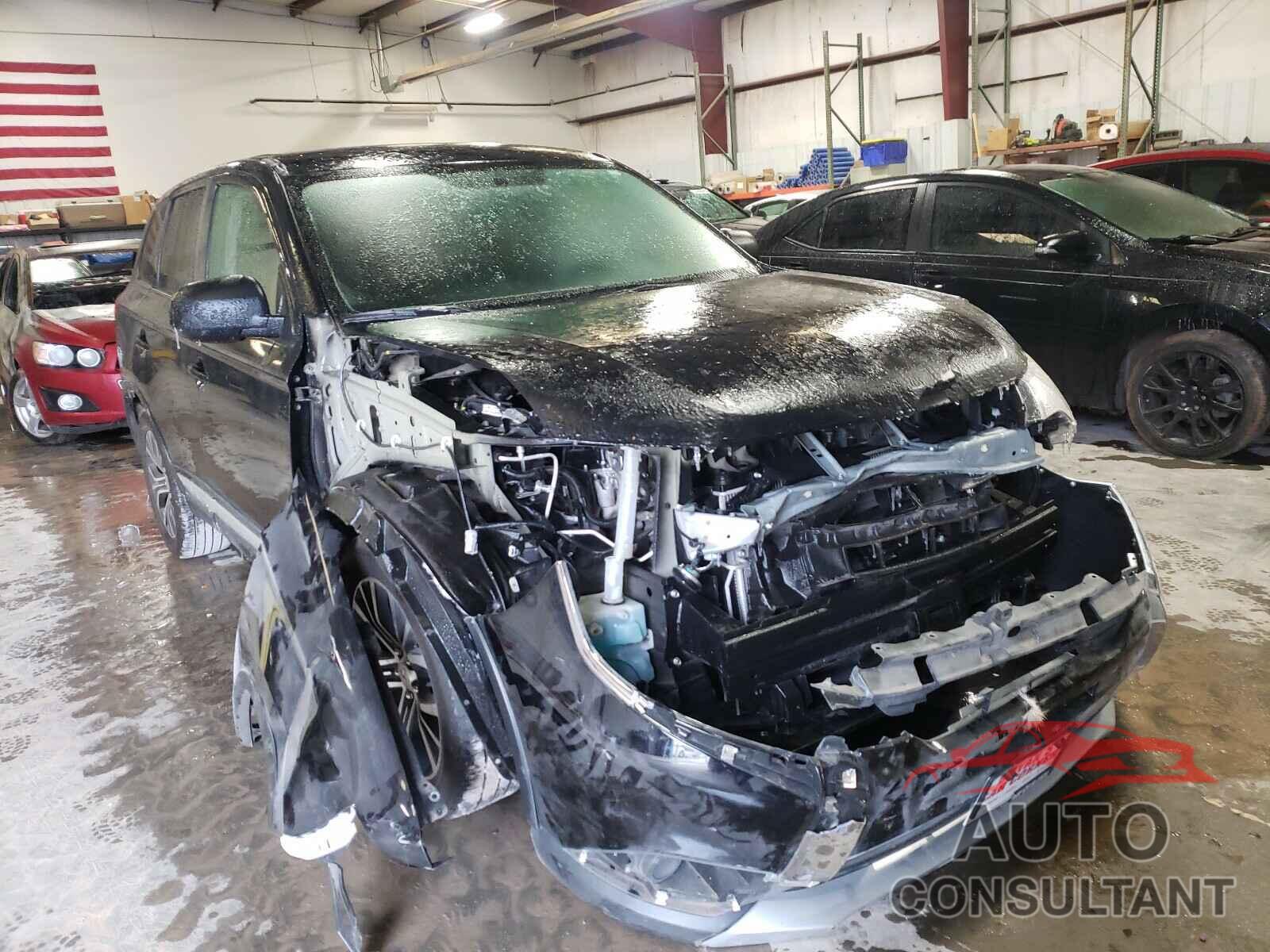 MITSUBISHI OUTLANDER 2018 - JA4AD2A31JJ002827