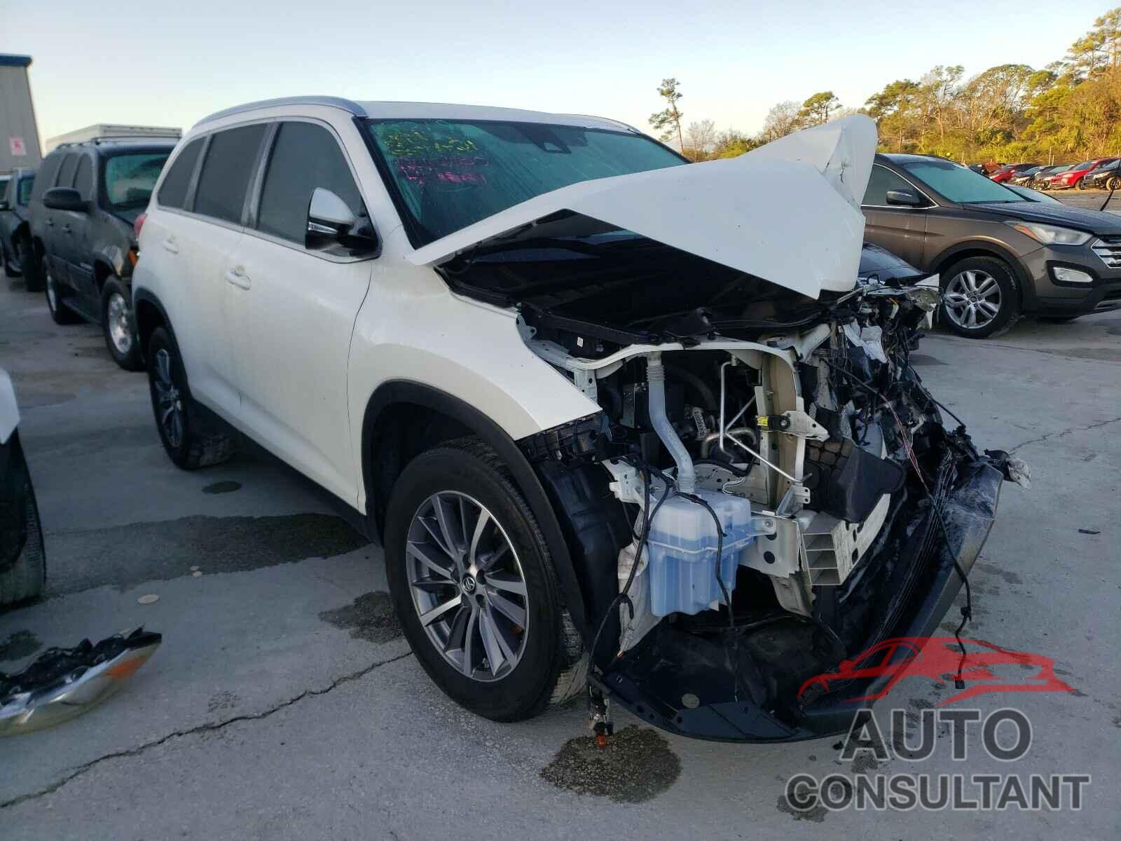 TOYOTA HIGHLANDER 2019 - 5TDKZRFH5KS552058
