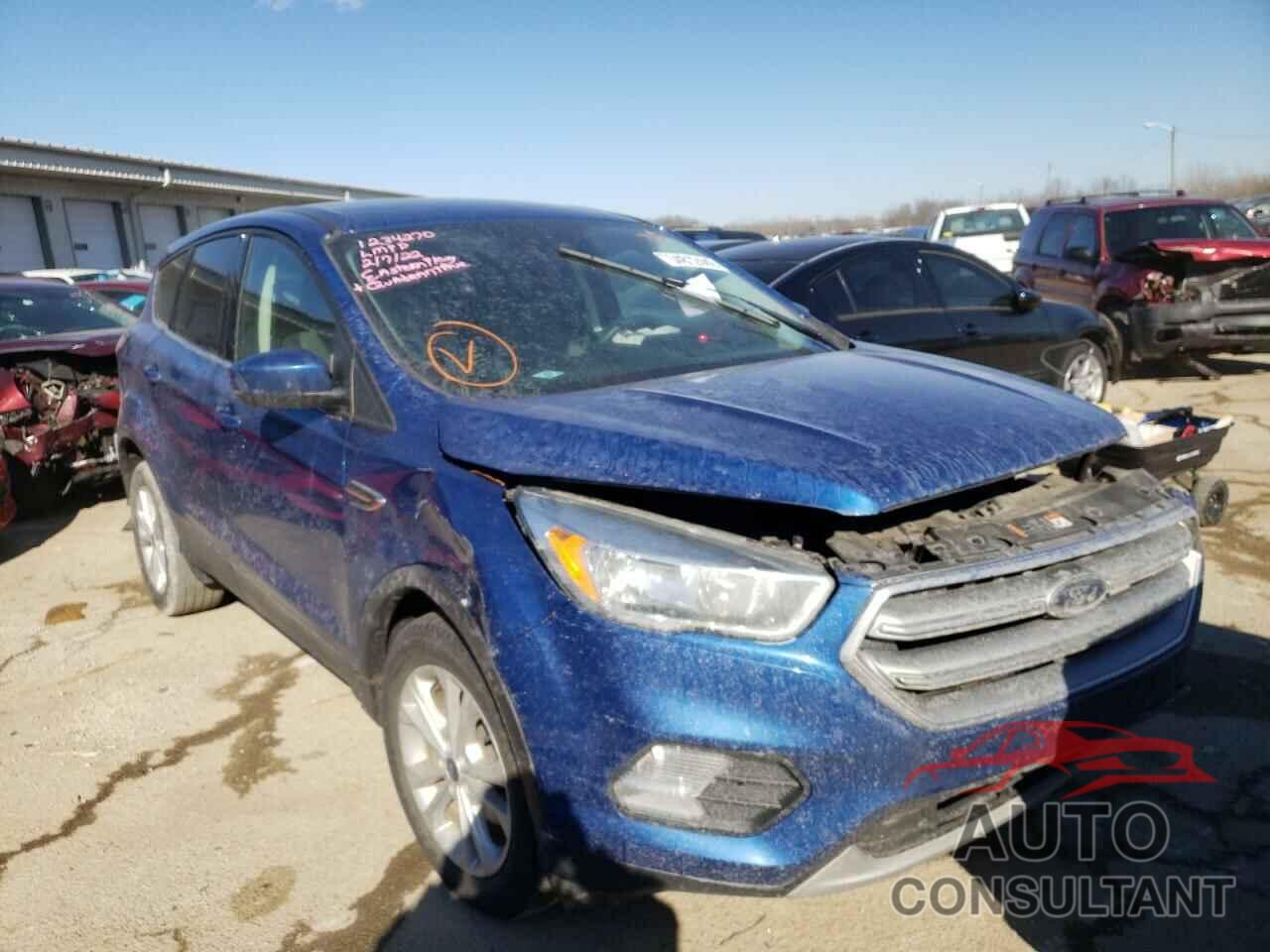 FORD ESCAPE 2017 - 1FMCU0GD8HUD17731
