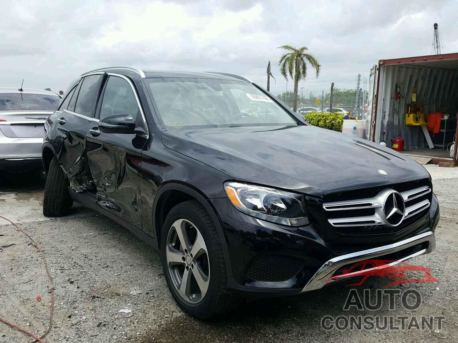 MERCEDES-BENZ GLC 300 2016 - WDC0G4JB7GF085472