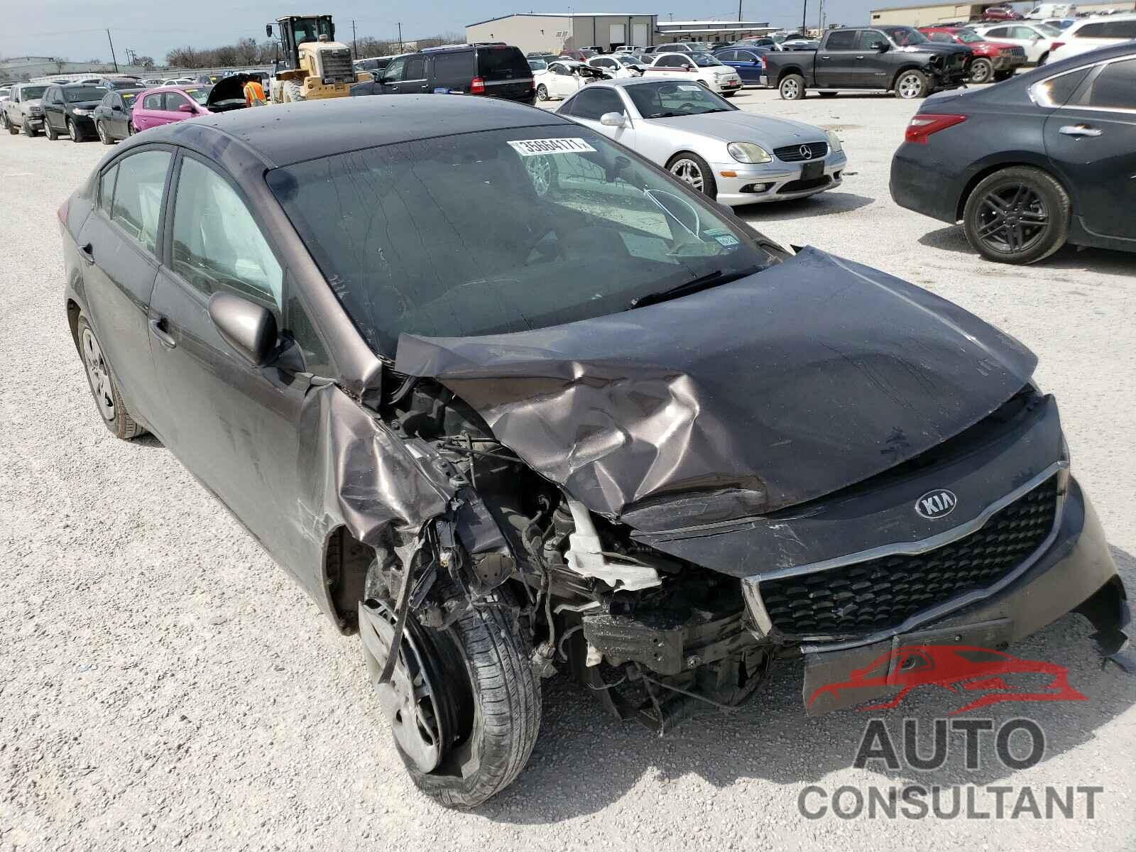 KIA FORTE 2018 - 3KPFK4A76JE180794