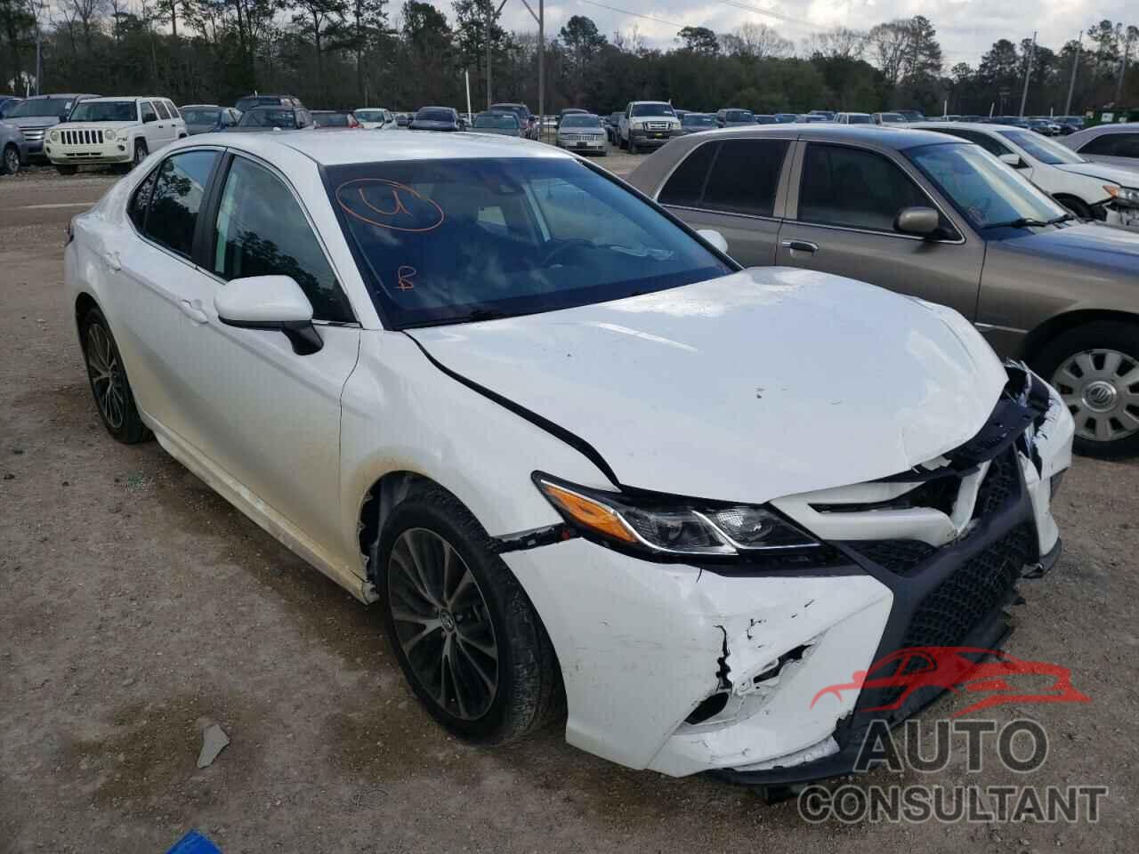 TOYOTA CAMRY 2020 - 4T1G11AK6LU890286