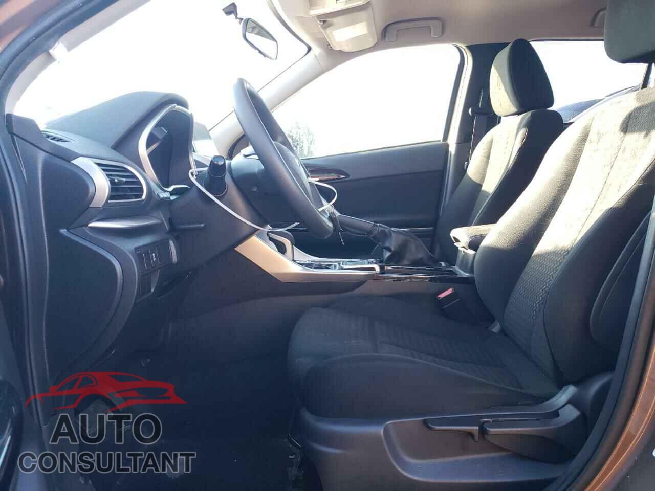 MITSUBISHI ECLIPSE 2019 - JA4AT4AA0KZ048794