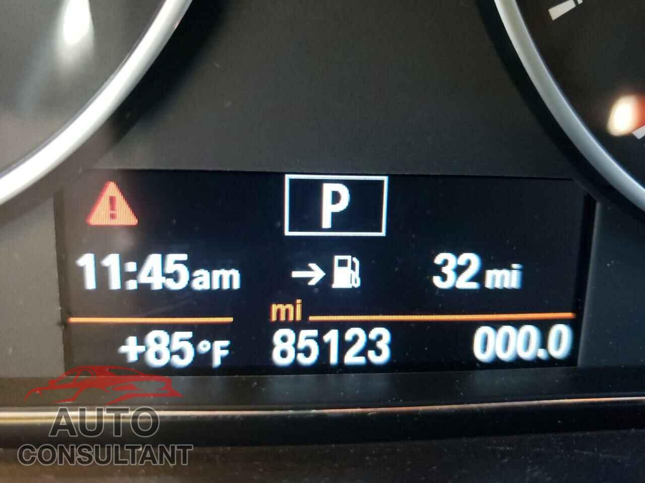 BMW 3 SERIES 2016 - WBA8E1G51GNU10490