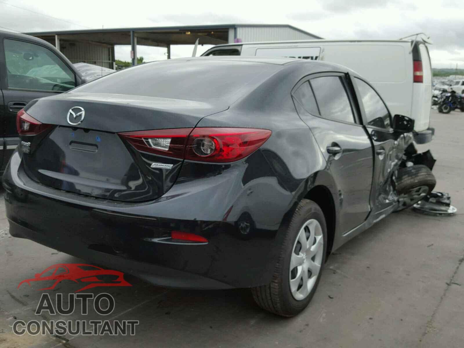 MAZDA 3 2018 - 3MZBN1U72JM178558