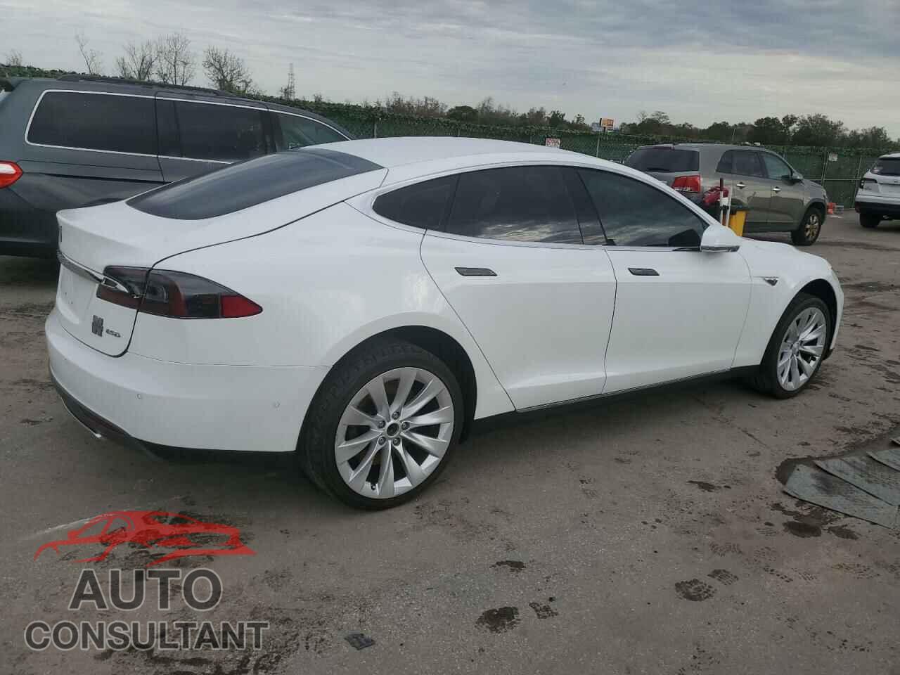 TESLA MODEL S 2015 - 5YJSA1E23FF119743