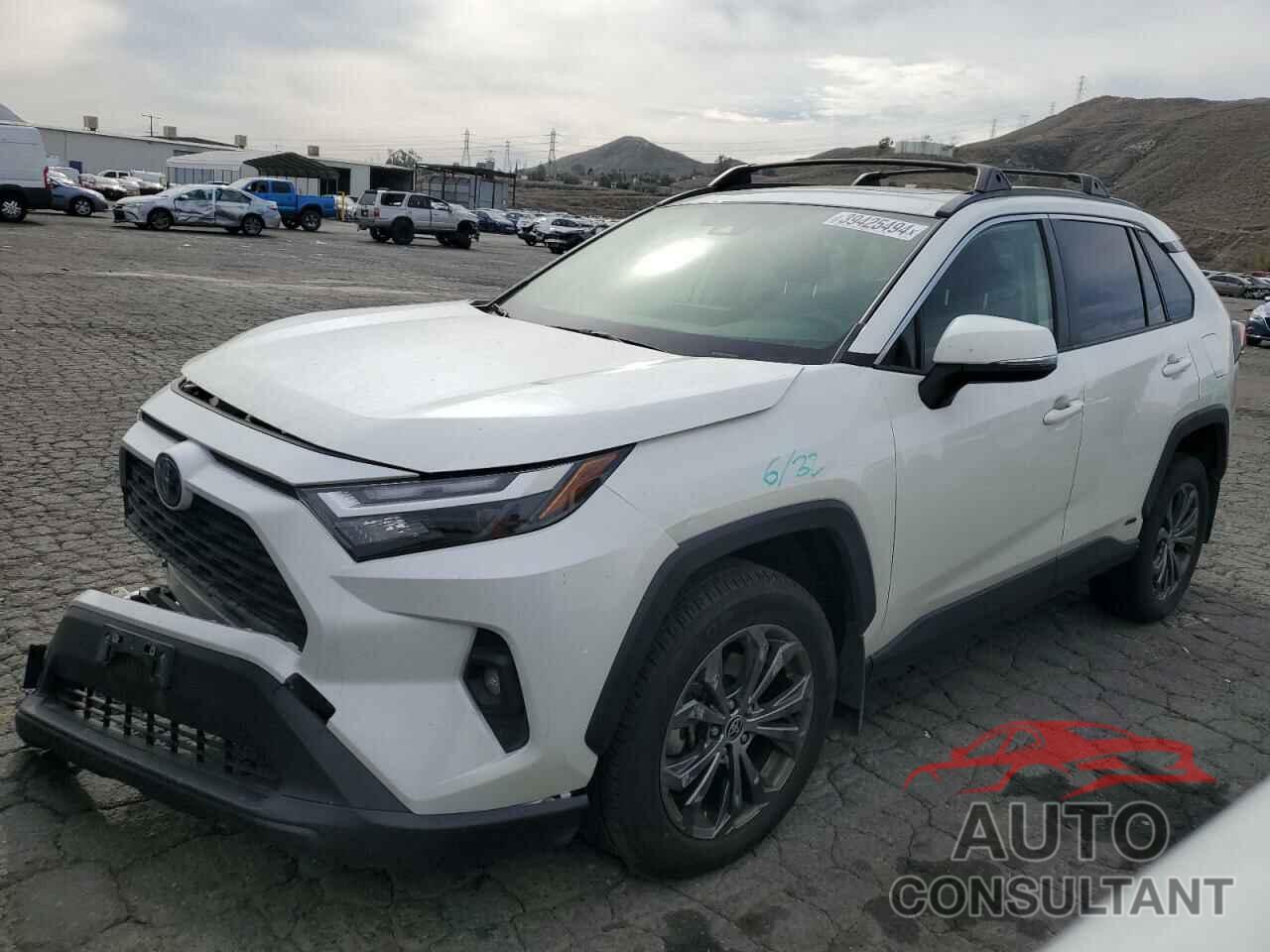 TOYOTA RAV4 2022 - JTMB6RFV0ND526322