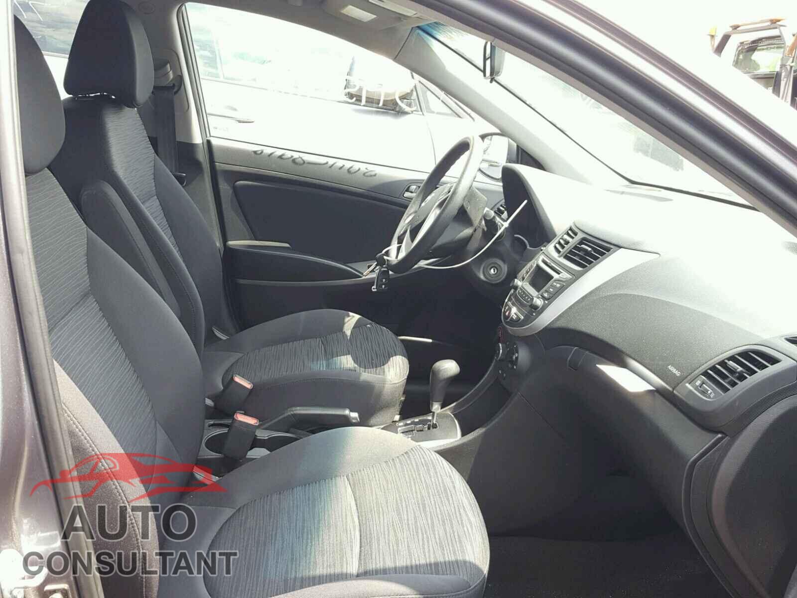 HYUNDAI ACCENT 2016 - KMHCT5AE2GU281101