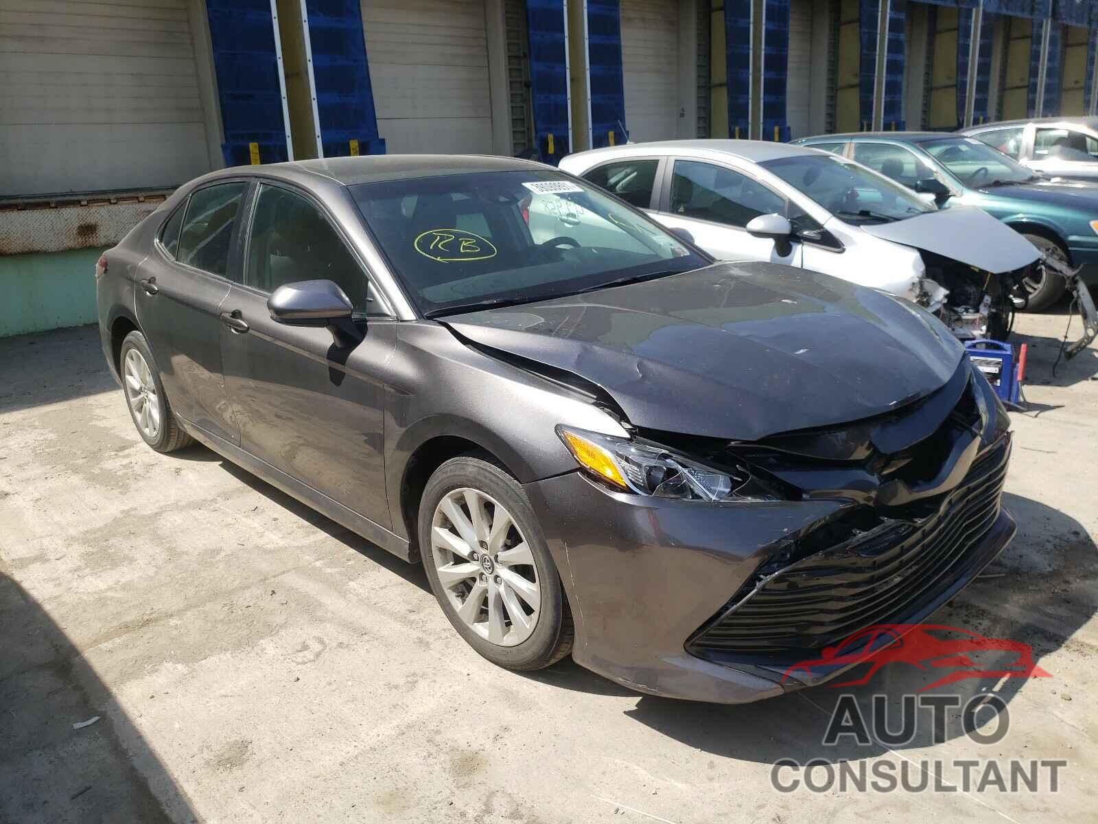 TOYOTA CAMRY 2018 - 4T1B11HK6JU081500