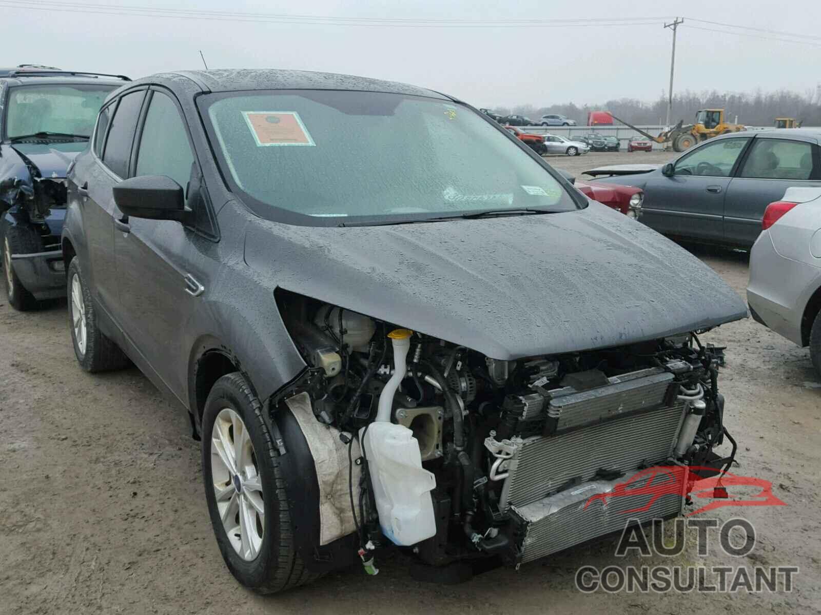 FORD ESCAPE 2017 - 1FMCU0GD7HUC93972
