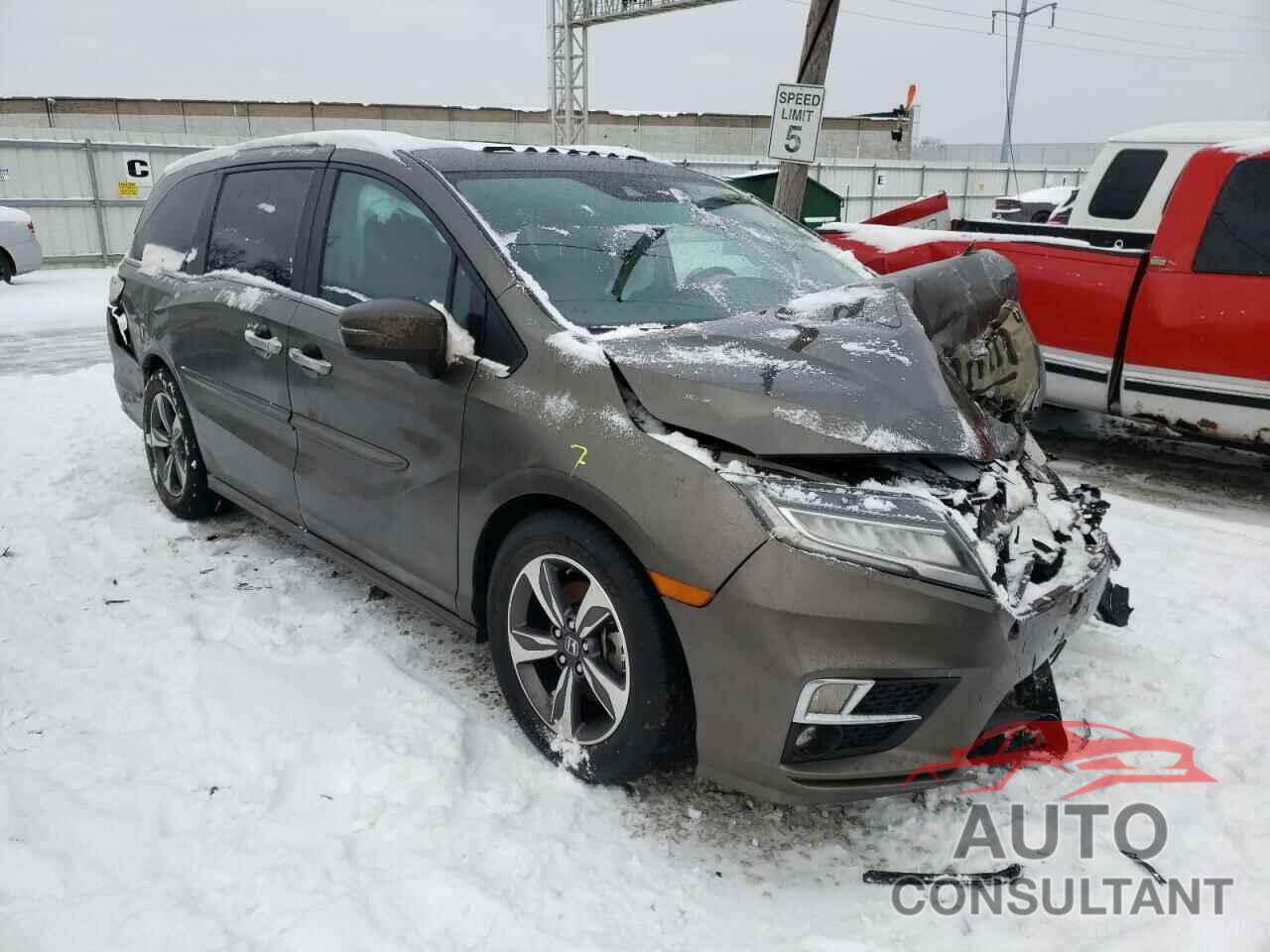 HONDA ODYSSEY 2018 - 5FNRL6H85JB045000