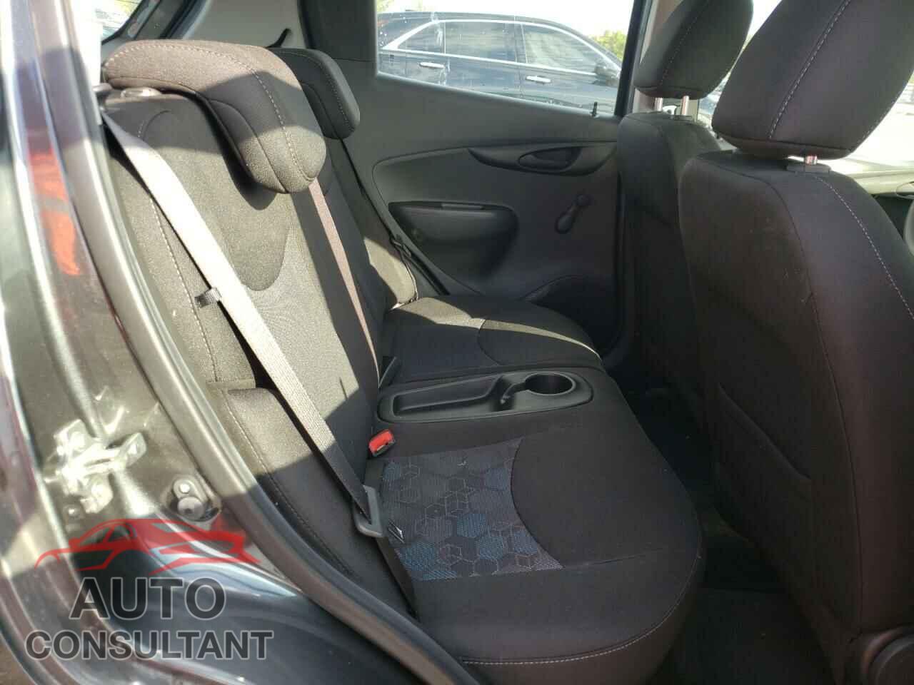 CHEVROLET SPARK 2018 - KL8CB6SA5JC469979
