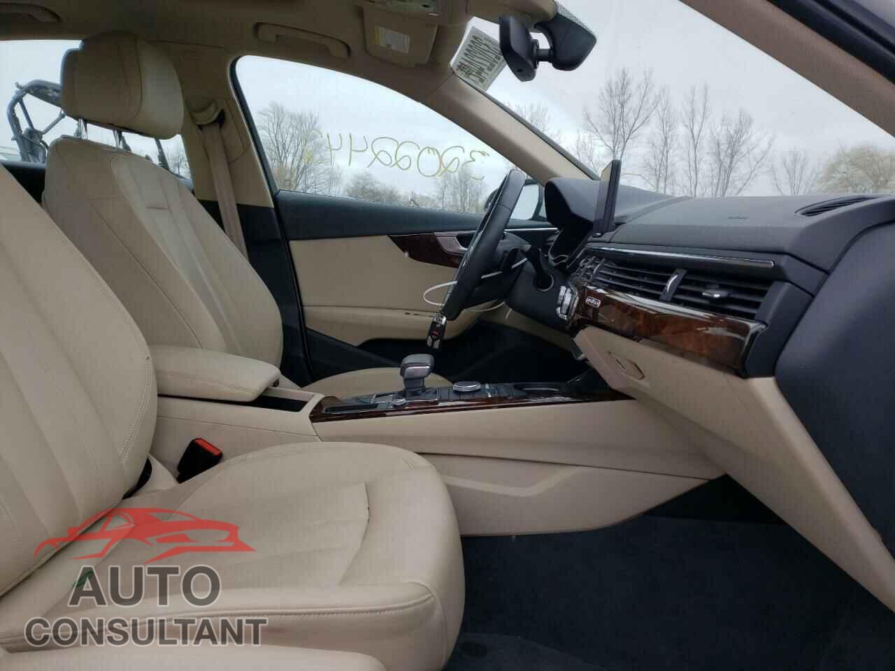 AUDI A4 2018 - WAUDNAF44JA076736