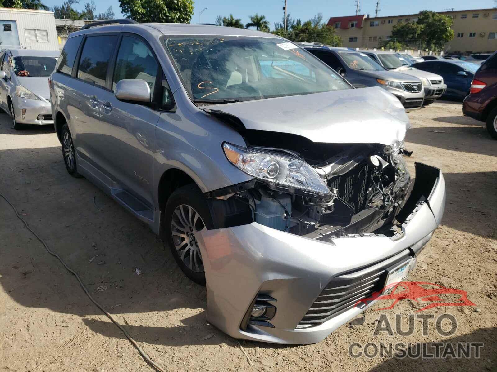 TOYOTA SIENNA 2018 - 5TDYZ3DC3JS912960