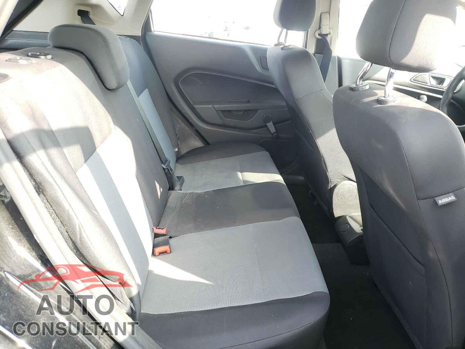FORD FIESTA 2017 - 3FADP4TJ0HM126589