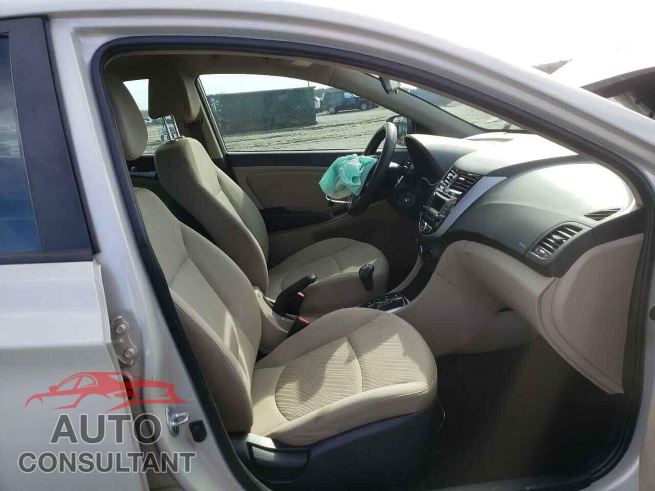 HYUNDAI ACCENT 2016 - KMHCU4AE7GU123747