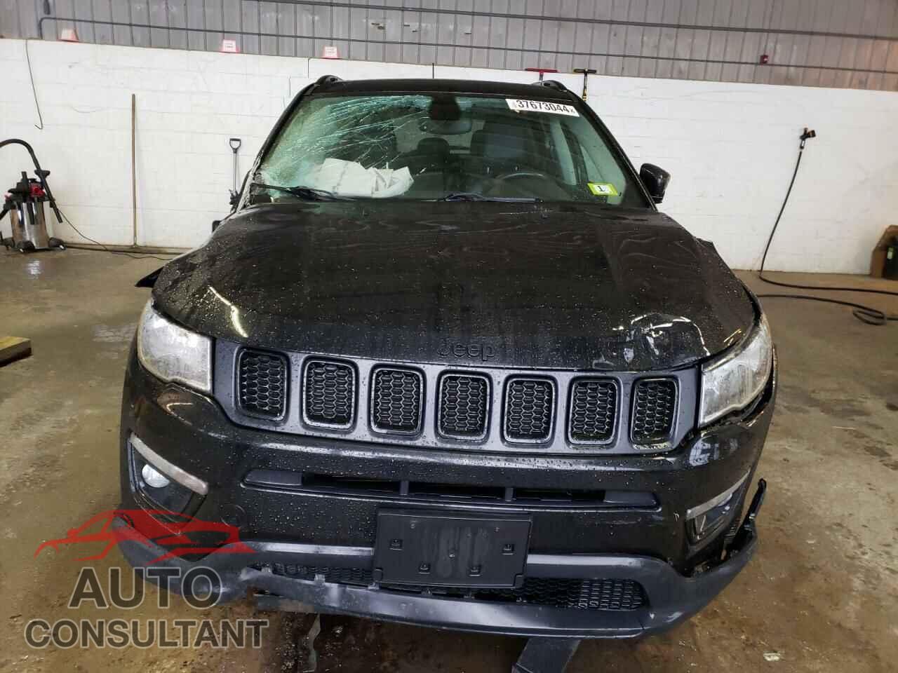 JEEP COMPASS 2019 - 3C4NJDBB6KT696328