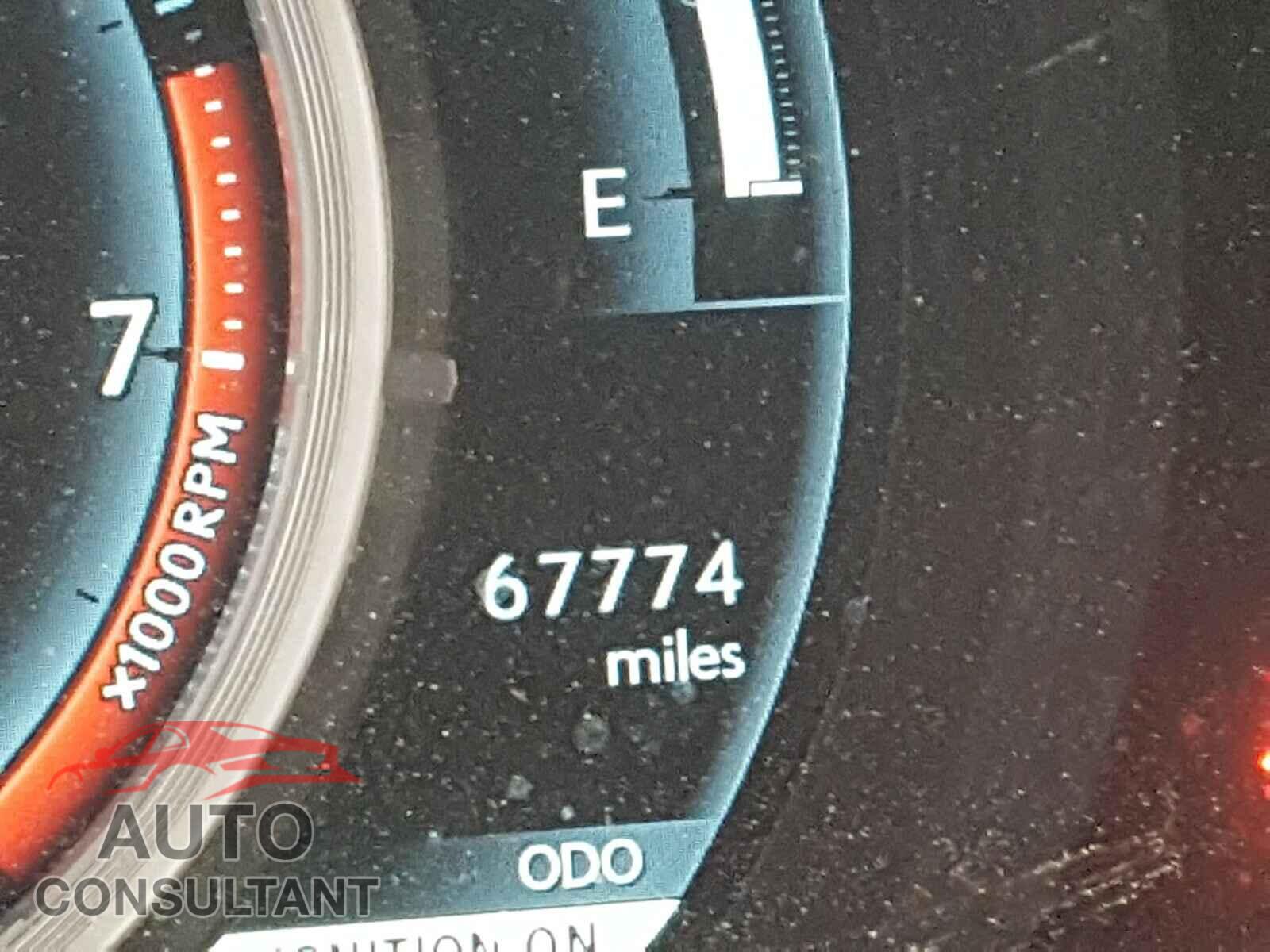 LEXUS IS 2016 - JTHCE1D26G5012004